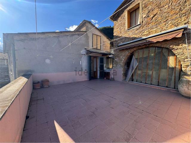 Villetta indipendente in vendita di 290 m² in Via Buenos Aires, 15