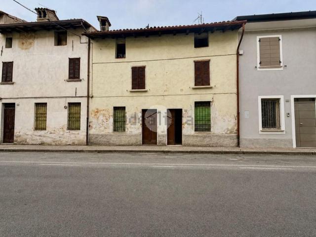 Villetta indipendente in vendita di 290 m² in Via G. Galilei, 23