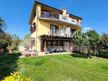 Villetta indipendente in vendita di 290 m² in Via Giordano Bruno, 2