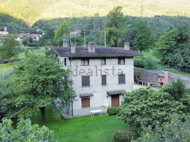 Villetta indipendente in vendita di 290 m² in Via Glere, 18