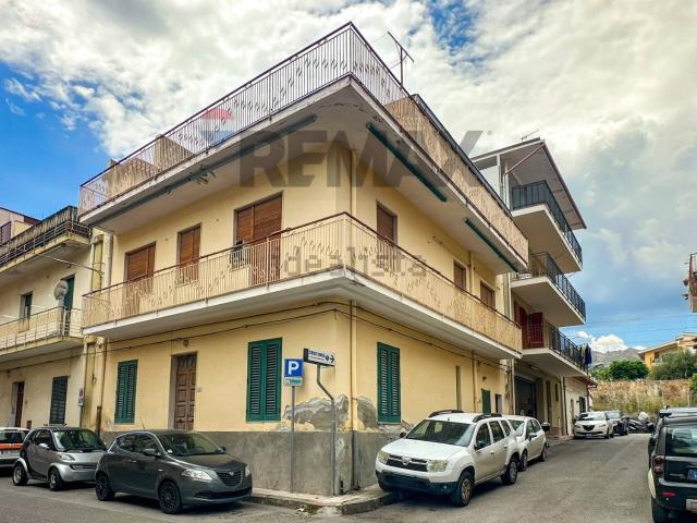 Villetta indipendente in vendita di 290 m² in Via Luigi Pirandello, 15