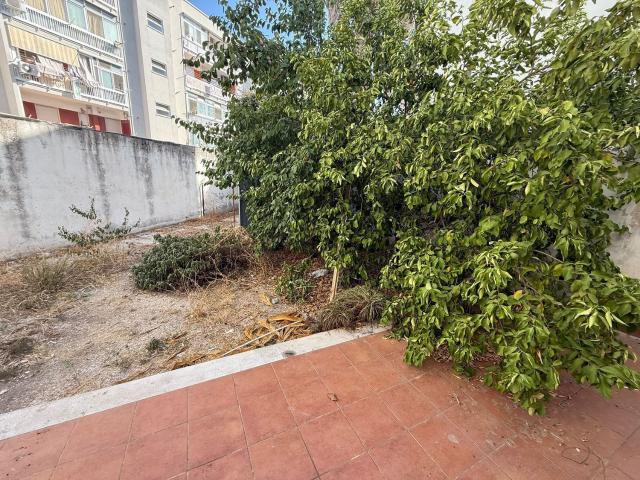 Villetta indipendente in vendita di 290 m² in Via Michele Calia Sulmone