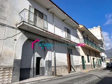 Villetta indipendente in vendita di 290 m² in Via San Bartolomeo