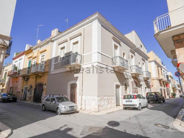 Villetta indipendente in vendita di 290 m² in Via Paladino, 42
