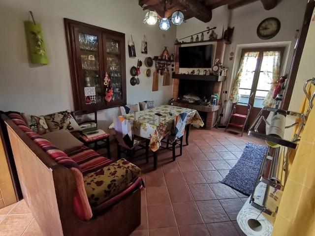 Villetta indipendente in vendita di 290 m² in Via Usigliano