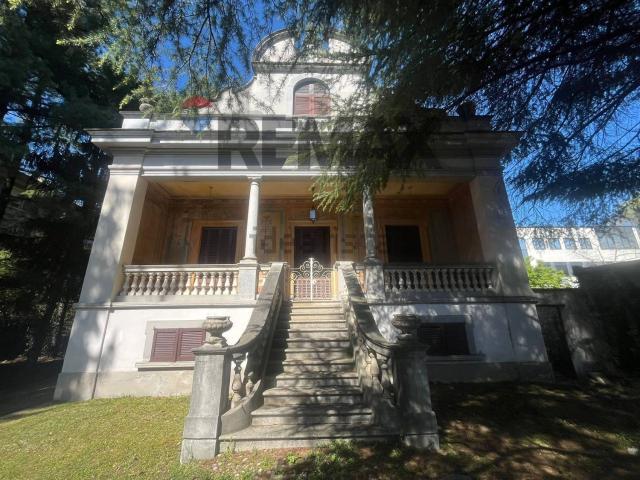 Villetta indipendente in vendita di 290 m² in Via Valcuvia, 39