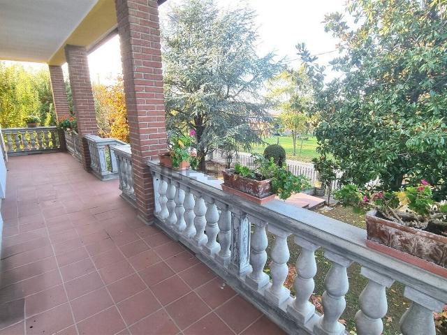 Villetta indipendente in vendita di 290 m² in Via XXV Aprile, 28