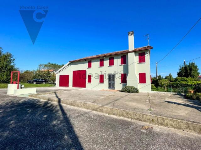 Villetta indipendente in vendita di 290 m² in Largo Antonio Vivaldi