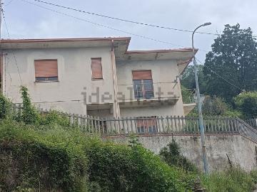 Villetta indipendente in vendita di 290 m² in Località Filicioni