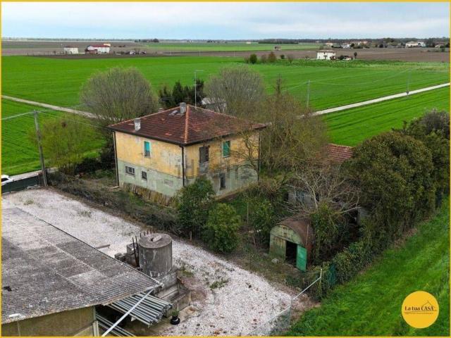 Villetta indipendente in vendita di 291 m² in Via Fiume Vecchio, 231
