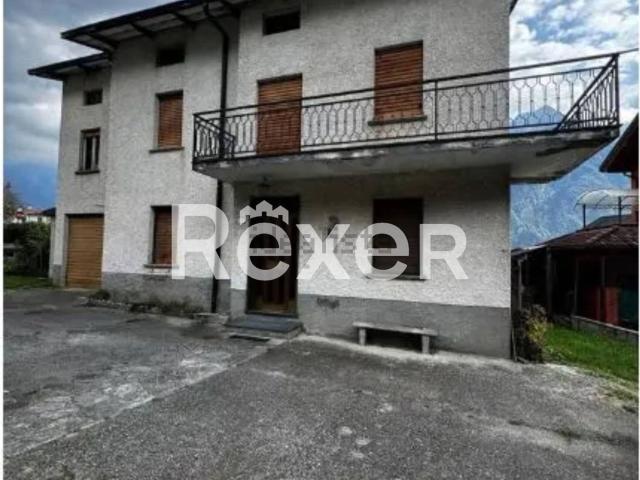 Villetta indipendente in vendita di 291 m² in Via Prona