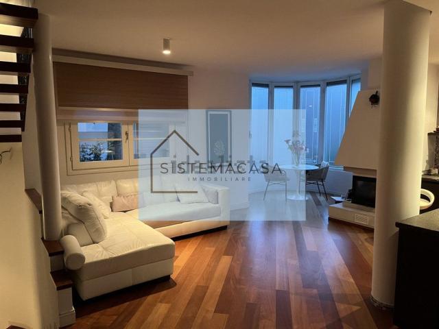Villetta indipendente in vendita di 292 m² in Via Roma