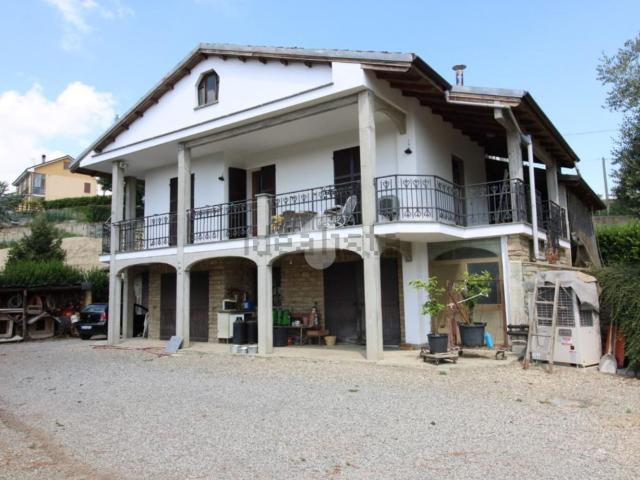 Villetta indipendente in vendita di 293 m² in Strada Moirano, 161