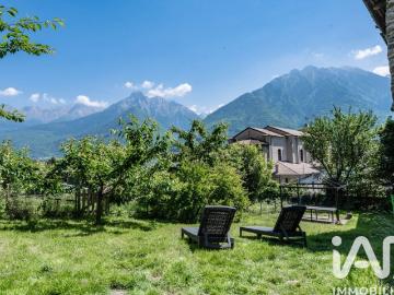 Villetta indipendente in vendita di 293 m² in Via del Sole