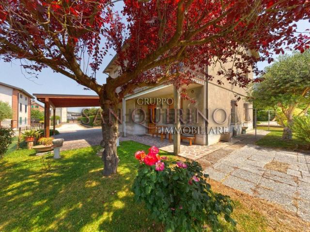 Villetta indipendente in vendita di 293 m² in Via Viazzolo Lungo, 30
