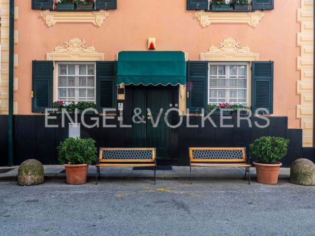 Villetta indipendente in vendita di 294 m² in Via Angelo Argiroffo, 12