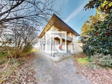 Villetta indipendente in vendita di 294 m² in Via Rio Cozzi