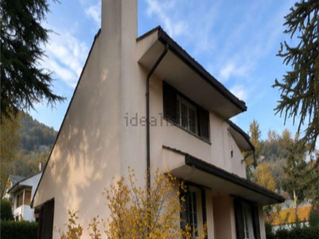 Villetta indipendente in vendita di 294 m² in Corso L. Einaudi, 207