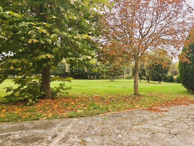 Villetta indipendente in vendita di 294 m² in Frazione Tavarnelle