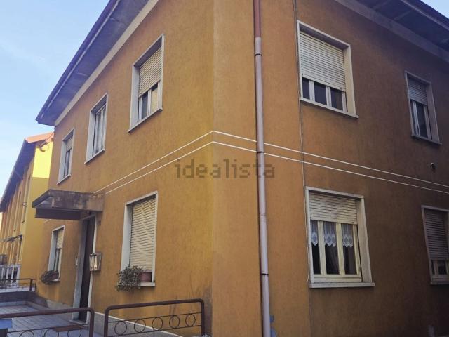 Villetta indipendente in vendita di 295 m² in Via C. Ceresa