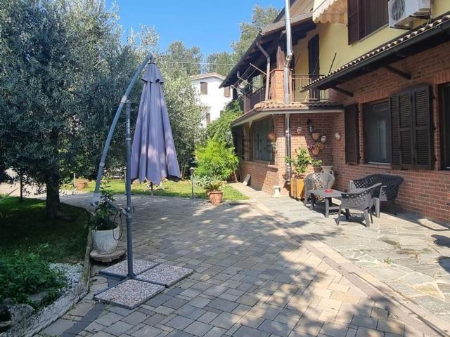 Villetta indipendente in vendita di 295 m² in Via Corrente