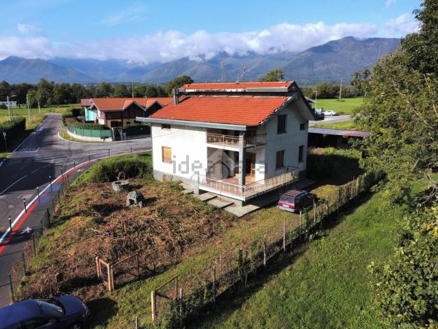 Villetta indipendente in vendita di 295 m² in Via Aiassa, 18