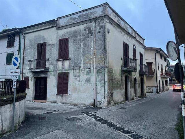 Villetta indipendente in vendita di 295 m² in Via Fontana San Nicola