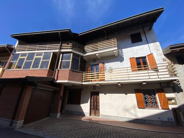 Villetta indipendente in vendita di 295 m² in Via Poletti G