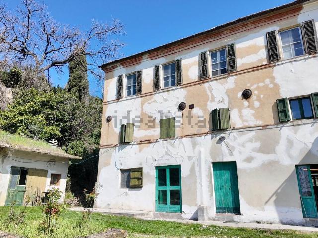 Villetta indipendente in vendita di 295 m² in Frazione Paterno