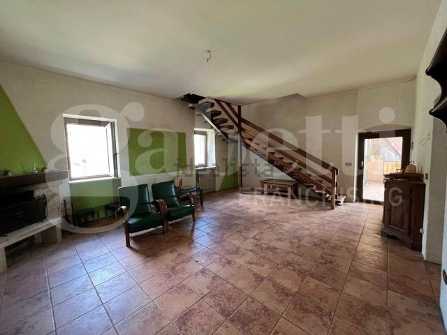 Villetta indipendente in vendita di 295 m² in Via Panoramica, 36
