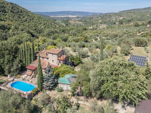 Villetta indipendente in vendita di 295 m² in Località Chiusone