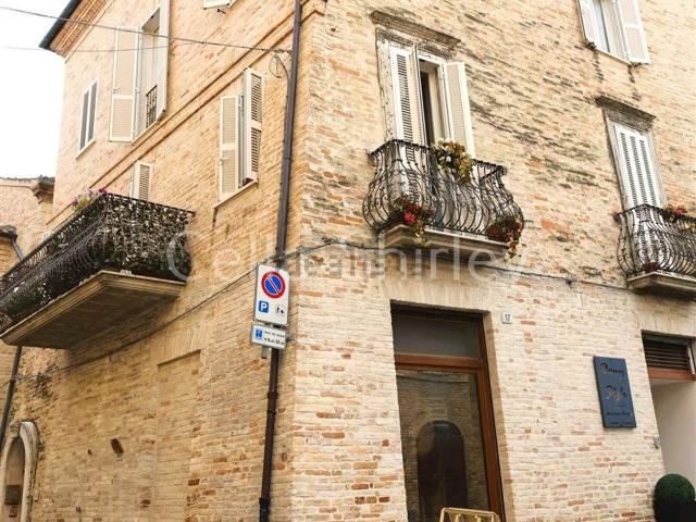 Villetta indipendente in vendita di 296 m²
