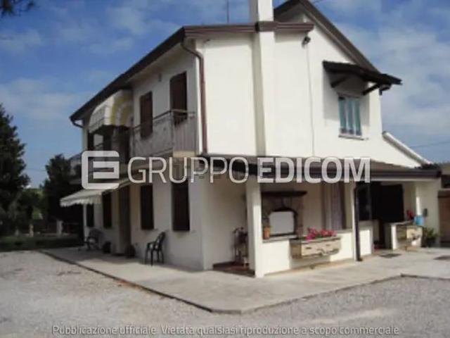 Villetta indipendente in vendita di 296 m² in Via Cavaizza, 6