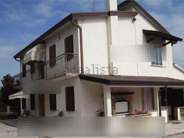 Villetta indipendente in vendita di 296 m² in Via Cavaizza