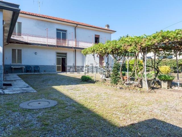 Villetta indipendente in vendita di 296 m² in Via Camillo Benso Conte di Cavour, 9