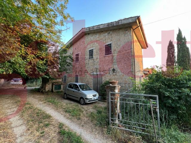 Villetta indipendente in vendita di 296 m² in Via Cupa 1