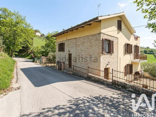 Villetta indipendente in vendita di 296 m² in Contrada Sant&apos Antonio, 1