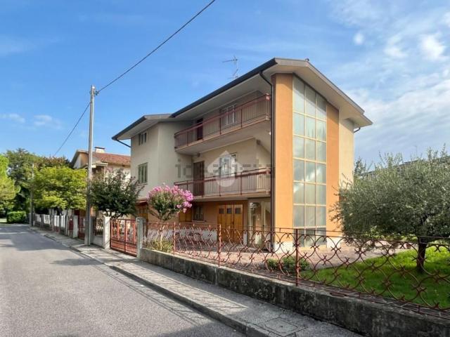 Villetta indipendente in vendita di 297 m² in Via Gorgo, 6
