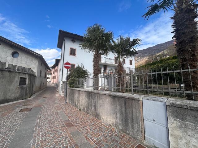 Villetta indipendente in vendita di 297 m² in Via dei Filatoi