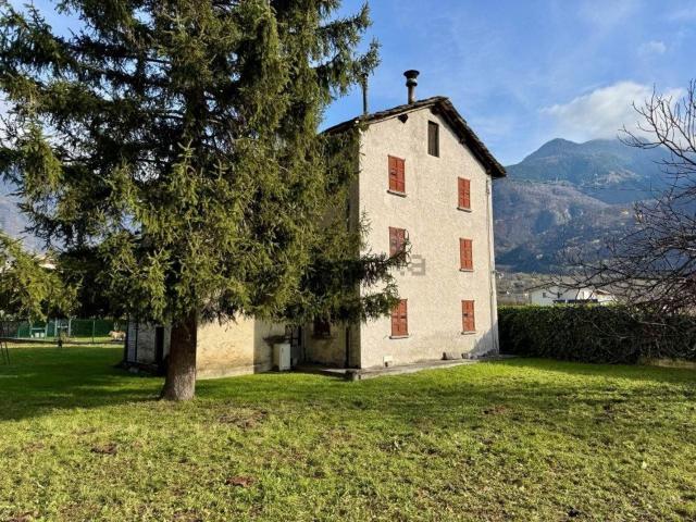 Villetta indipendente in vendita di 297 m² in Via Trivulzia, 1