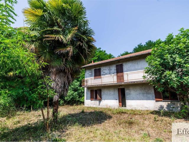 Villetta indipendente in vendita di 297 m² in Via Varese, 1231
