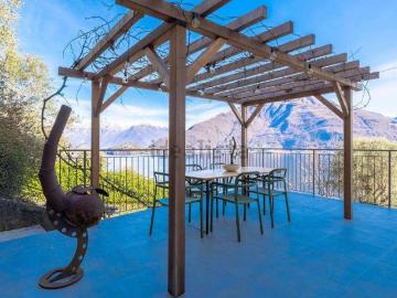 Villetta indipendente in vendita di 298 m²