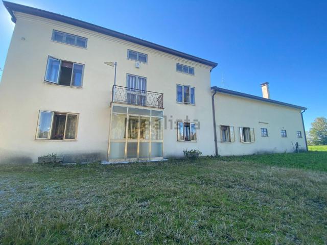 Villetta indipendente in vendita di 298 m²