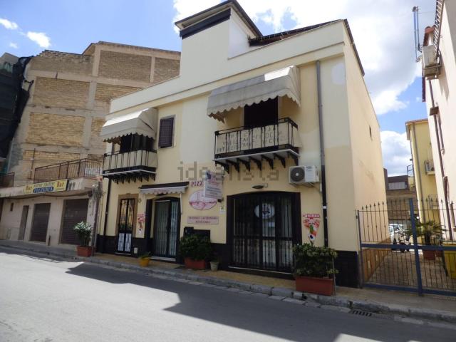 Villetta indipendente in vendita di 298 m² in Via Consolare, 134