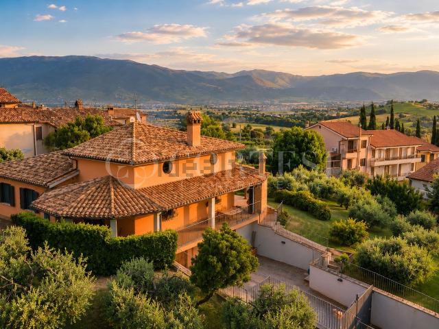 Villetta indipendente in vendita di 298 m² in Via Rodabella