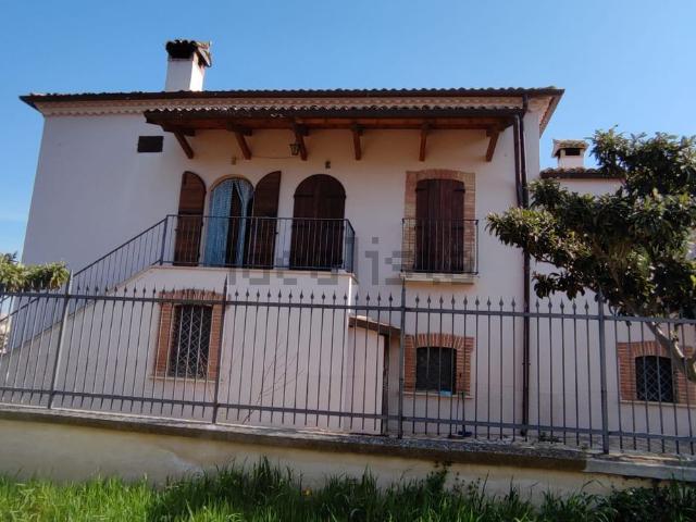 Villetta indipendente in vendita di 3000 m² in Contrada Ginistrelli