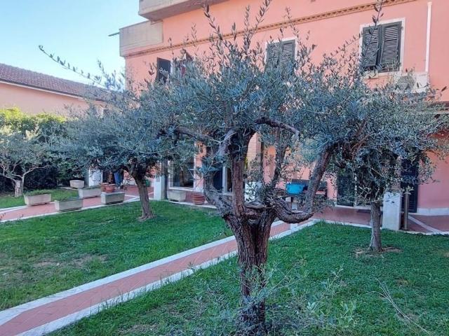 Villetta indipendente in vendita di 300 m²