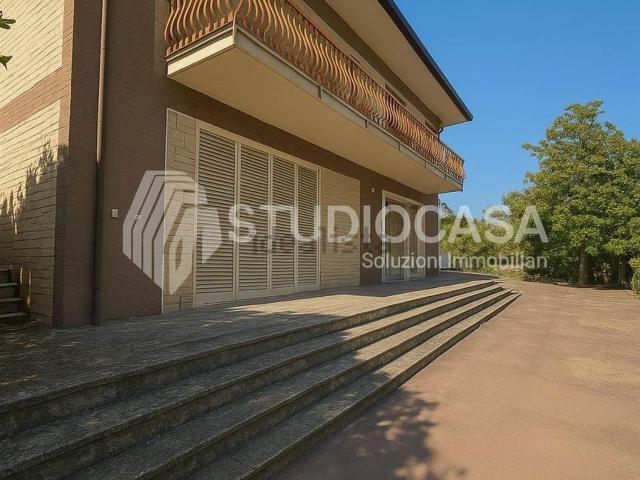 Villetta indipendente in vendita di 300 m²