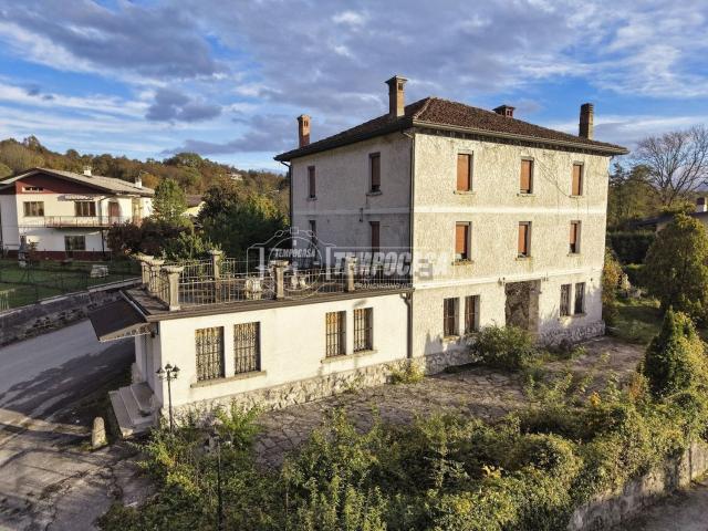 Villetta indipendente in vendita di 300 m²