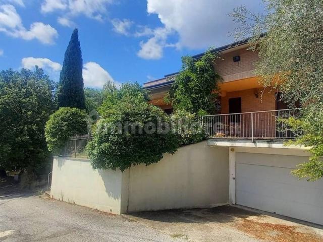 Villetta indipendente in vendita di 300 m²
